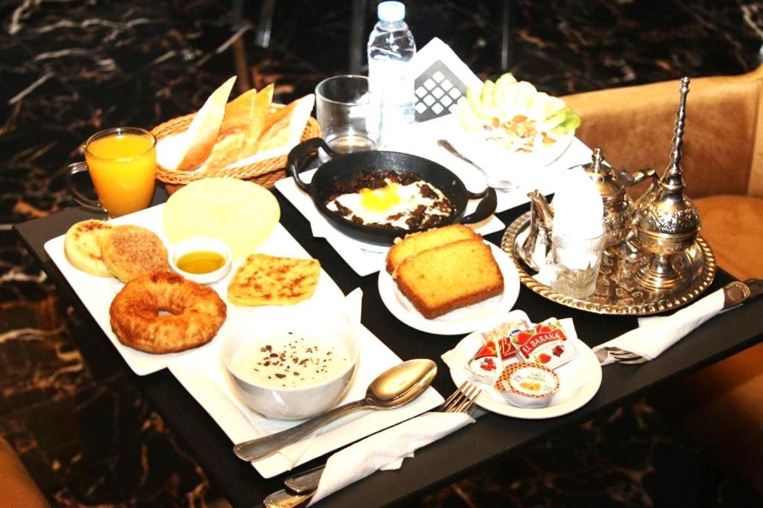 Hotel D'Europe Centre Ville เกนิตรา ภายนอก รูปภาพ
